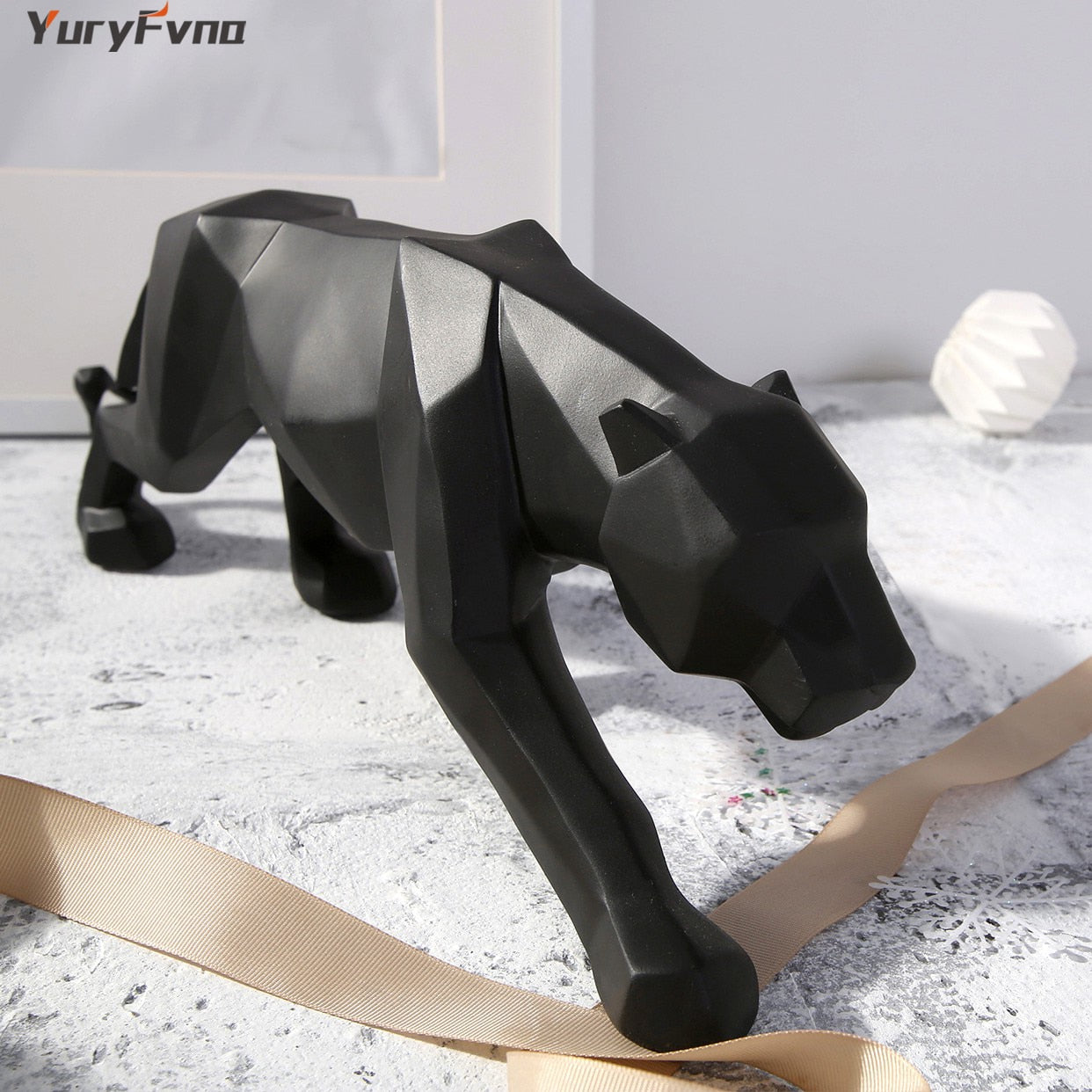 YuryFvna Abstract Resin Leopard Statue Geometric Wildlife Panther Figurine Animal Sculpture Modern Home Office Decoration Gift