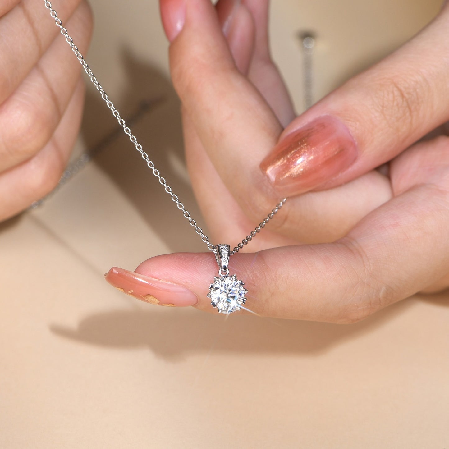 1 Carat Round Brilliant Cut D Color Moissanite Pendant Necklace Silver 925 Moissanite Diamond Test Past White Gemstone Necklace
