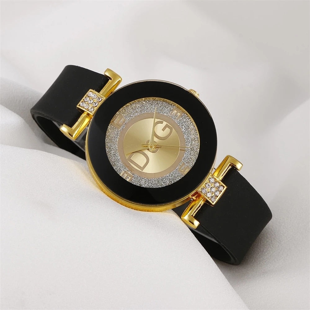 Simple Black White Quartz Watches Women Minimalist Design Silicone Strap Wristwatch Big Dial Women&#39;s Fashion Creative Watch 2022